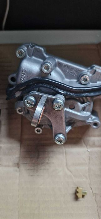 Pompa oleju Powershift 6DCT450 części ford s-max monde 2.0 automatyczna skrzynia biegów