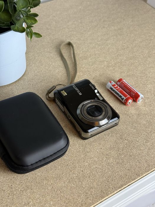 Aparat Cyfrowy Fujifilm AX200 - stan idealny