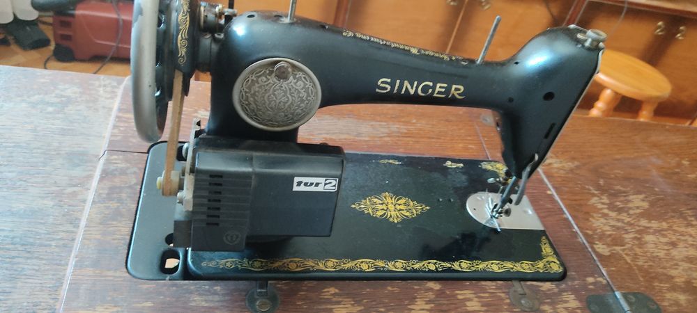 Sprzedam zabytkową maszynę do szycia SINGER