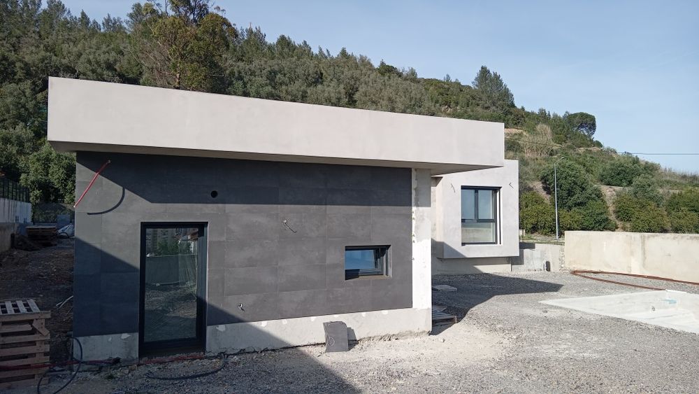 Faço pinturas e pequenas reparações!