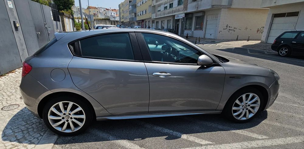 Alfa Romeo Giulietta 1.6 JTDm Distinctive 57X