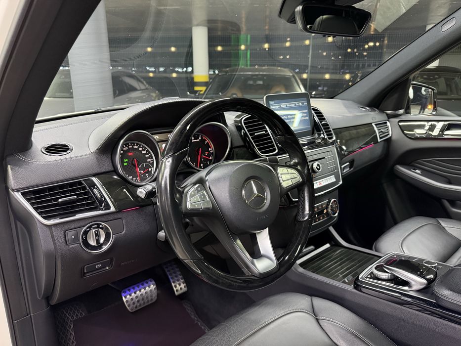 Mercedes-Benz GLE43 AMG