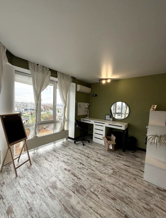 Продам 4кімнатну квартиру 175кв.м.Центр. Власник
