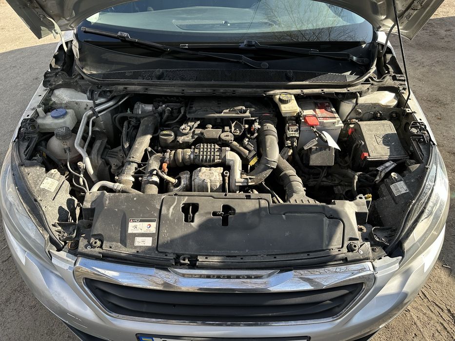 Peugeot 308   2016  1.6 дизель