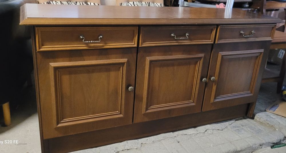 Komoda 160cm. Retro.  Solidna