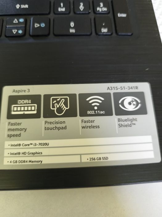 Laptop Acer aspire 3 A315-51-341R