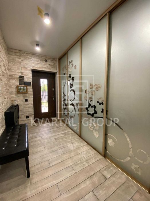 Продаж будинку, 15 хв  до Києва, по Житомирській трасі