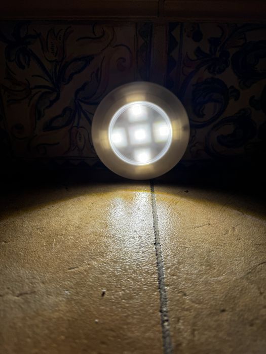 LED лампи на бтарейках