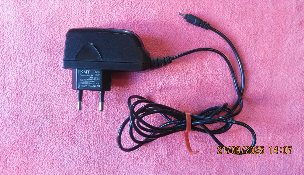 СЗУ Nokia TCT (KMT) NSH-12E 5,7V 800mA (2мм тонкий штырь)