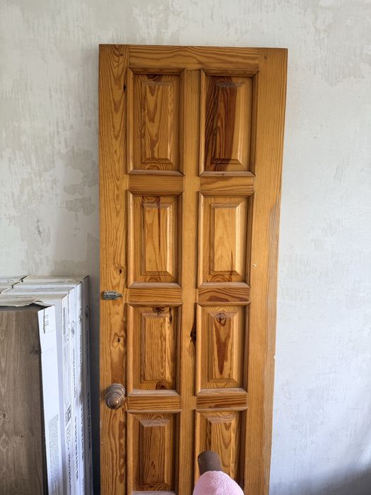 Продам двери дерево