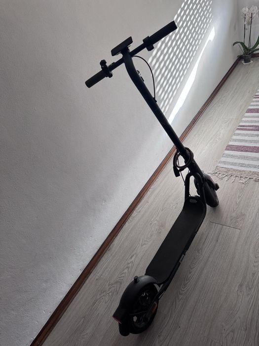 Trotinete NAVVEE v25