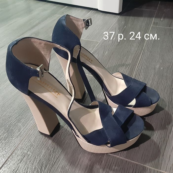 Босоніжки жіночі