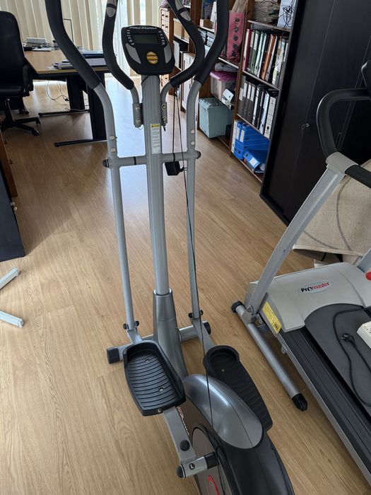 Elíptica Pro-Form – Bicicleta Elíptica de Fitness em Excelente Estado