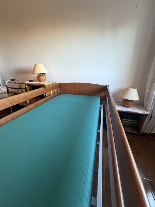 Cama Articulada Semi-Elétrica Supreme Com Colchão Visco
