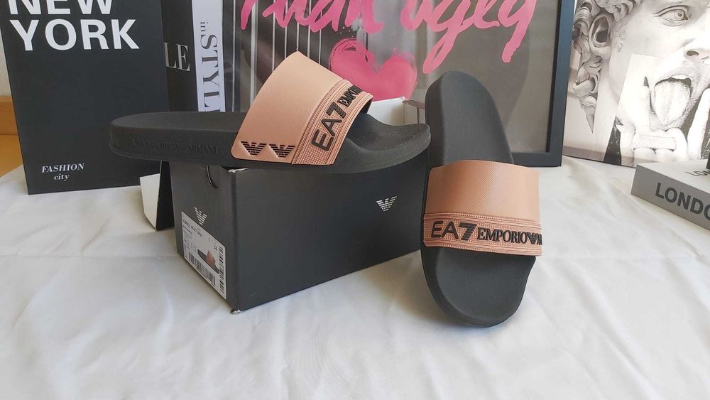 Chinelo EA7 Emporio Armani T38