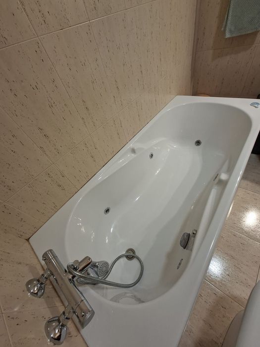 Banheira hidromassagem como nova