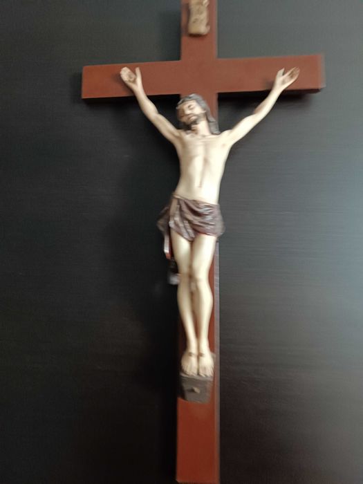 Crussifixo com cristo em marfinite