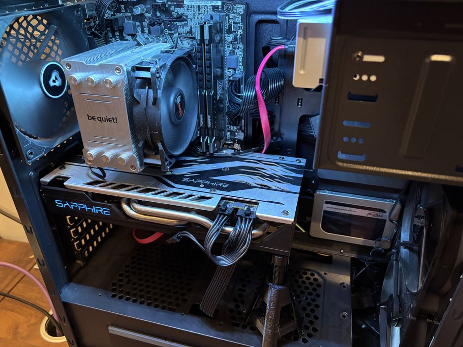 Hackintosh i7 7700, 16GB, 500GB SSD, MacOS Sequoia