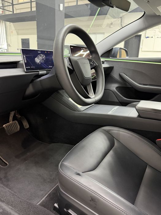 Tesla Model 3 Standard Range plus LFP