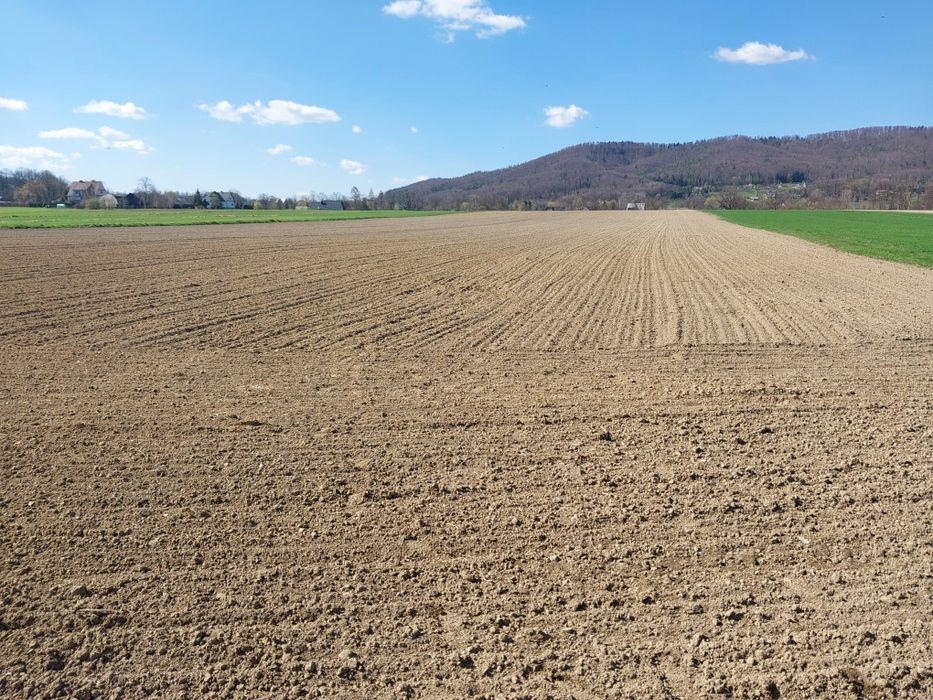 Sprzedam Działkę  Rolna 1.8 Hektara