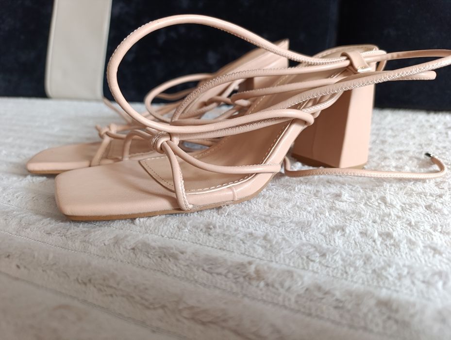 Buty sandały damskie wiązane rozmiar 38 nowe
