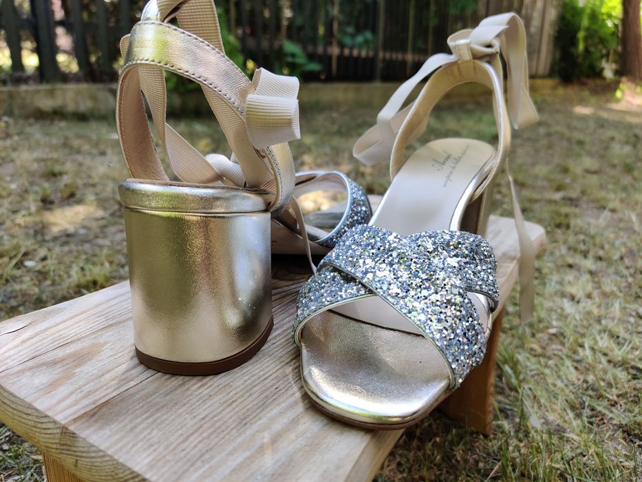 Anniel 38 ślub wesele srebrne brokat sandały obcas wiązane