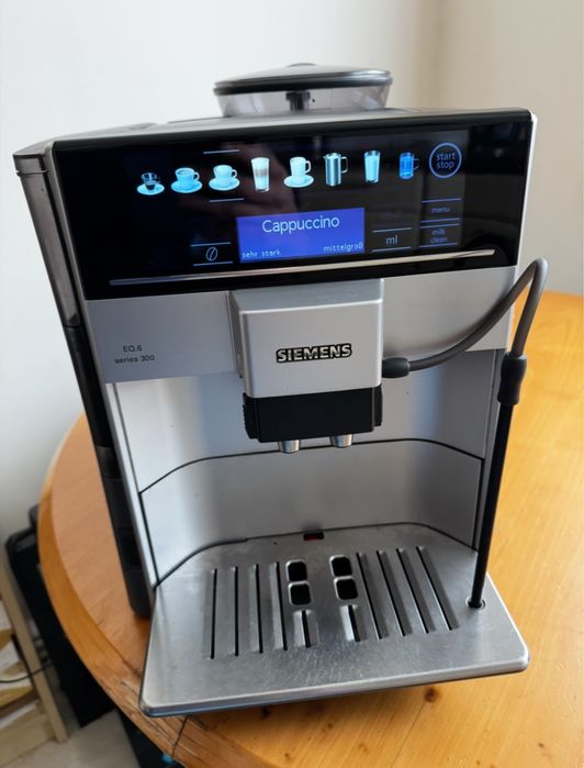 Ekspres do kawy Siemens EQ6 s300