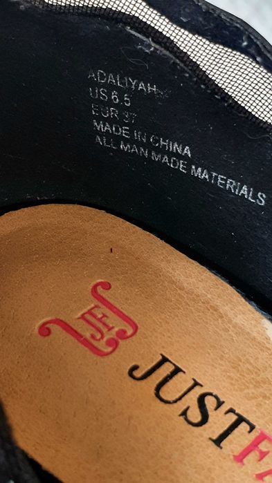 Sapatos com transparências JUSTFAB