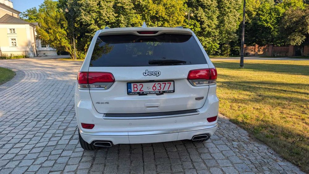 Jeep Grand Cherokee 5.7 V8 HEMI summit 4x4 PEREŁKA
