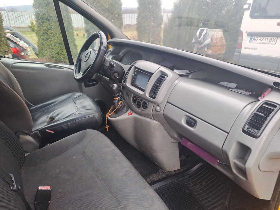 Опель віваро 1.9