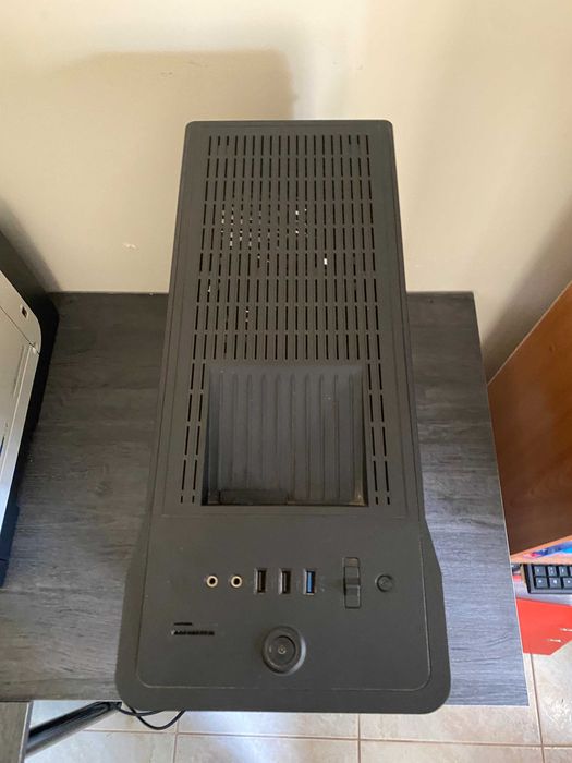 Gaming-capable desktop computer446616888075233284