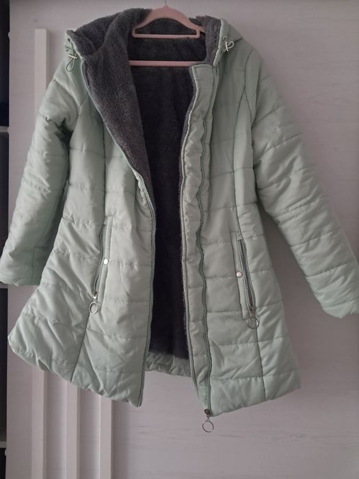 Kurtka damska pikowana  z kapturem