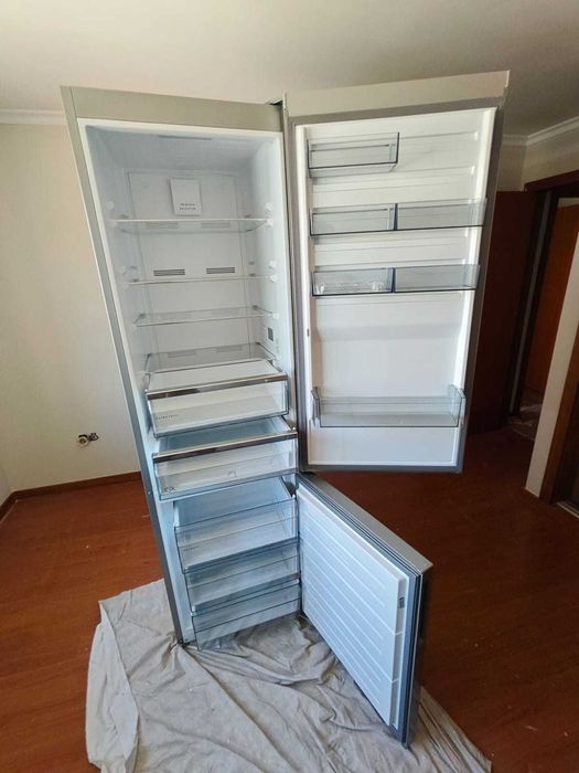 Frigorífico combinado AEG Série 6000 TwinTech® – 324L, 186cm, Inox