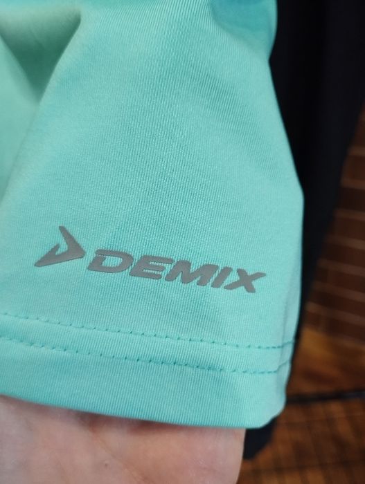 Продам спортивний жіночий одяг