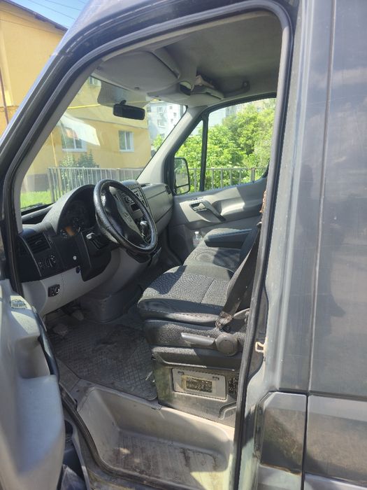 Продам Mercedes Sprinter 8 + 1