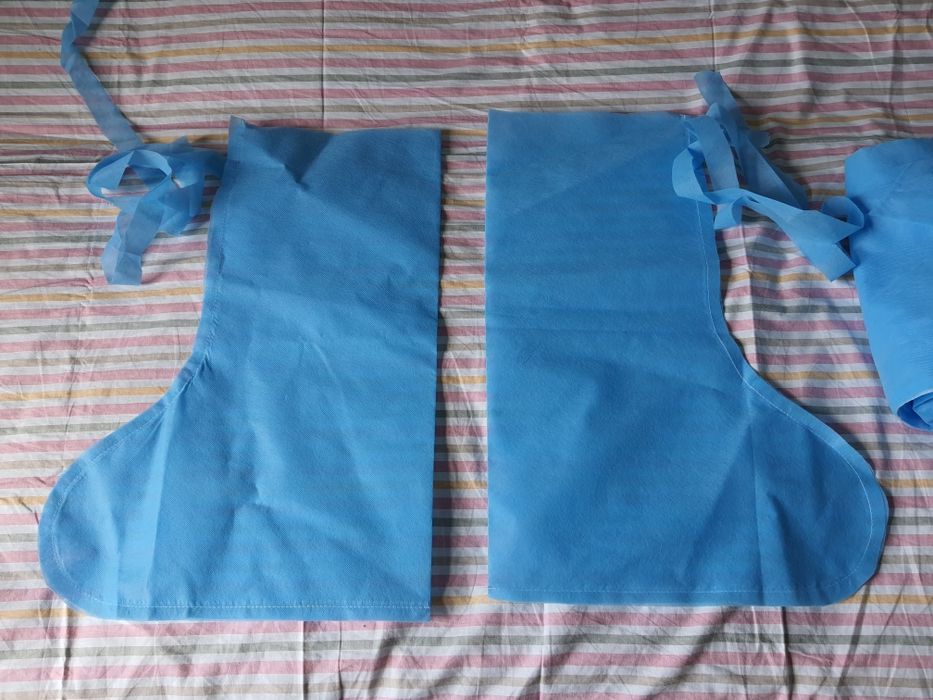 Робочий комбінезон, захисний з бахилами (етикетка з розміром на фото!)