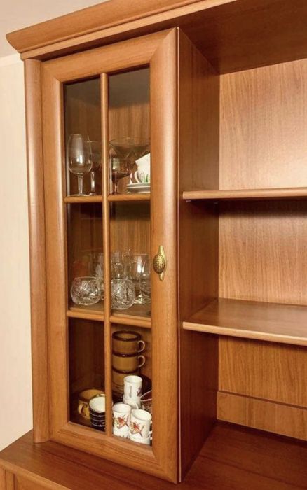 witryna  szafka komódka półki biblioteczka