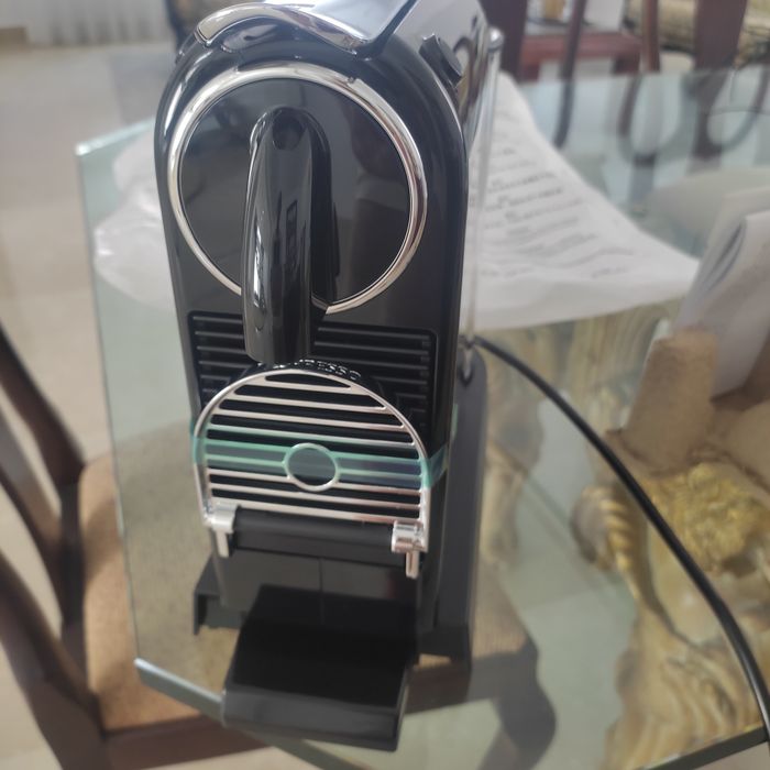 Máquina de café Nespresso Citiz Black