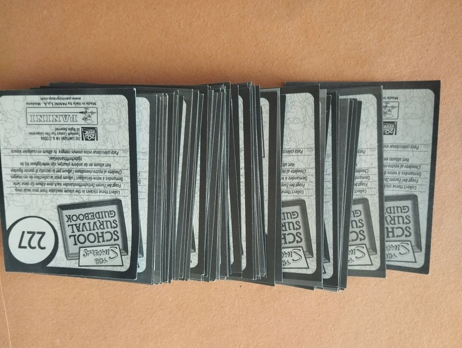 Cromos Simpsons - guia de sobrevivência na escola