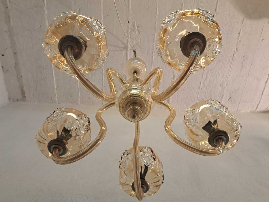 Żyrandol szklane ramiona klosze jak Murano szkło opalizujące