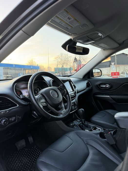 Jeep Cherokee Limited AWD 3.2 бензин 2020 р.в