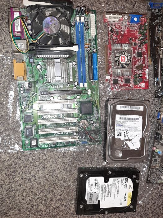 Komputer części na chodzie