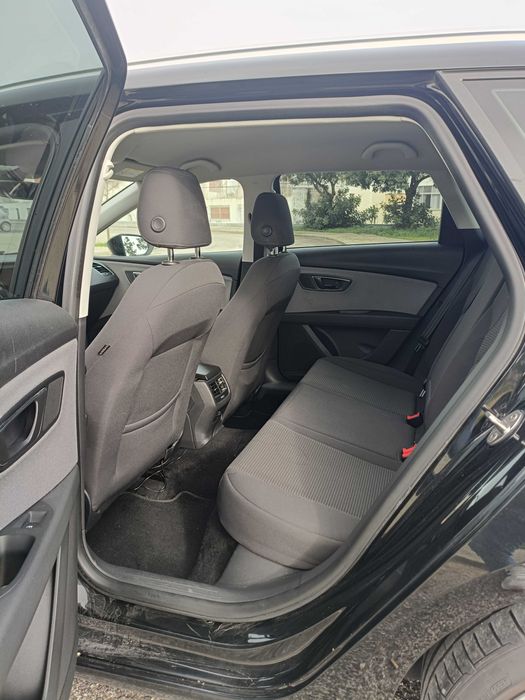 SEAT Leon ST 1.6TDi Style (Versão FR)