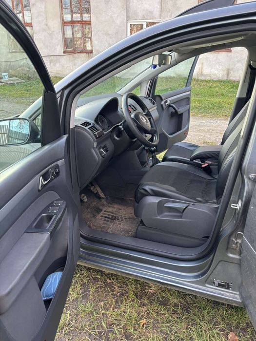 Фольцваген тоуран 1.9 TDI