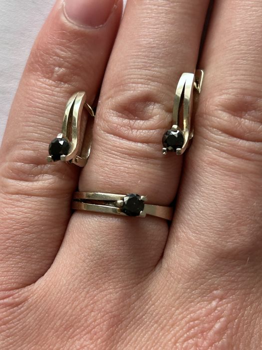 Złoty komplet z czarnymi diamentami