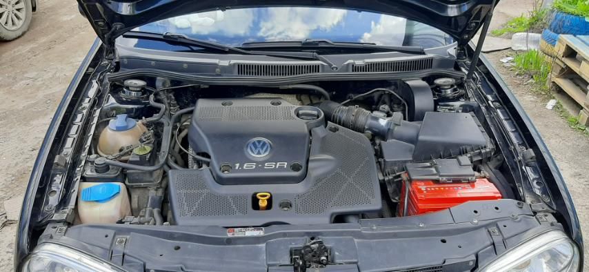 Volkswagen GOLF 4