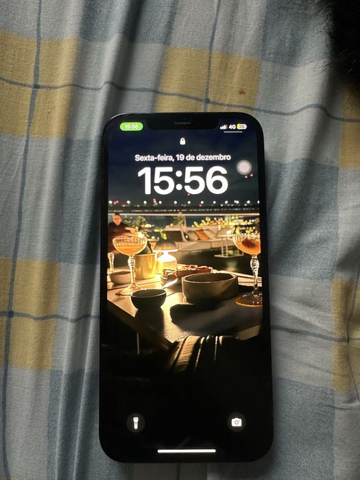 Vendo Iphone ,funciona tudo