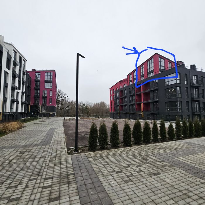 Продаю велику 2поверхову  квартиру із автономним опаленням