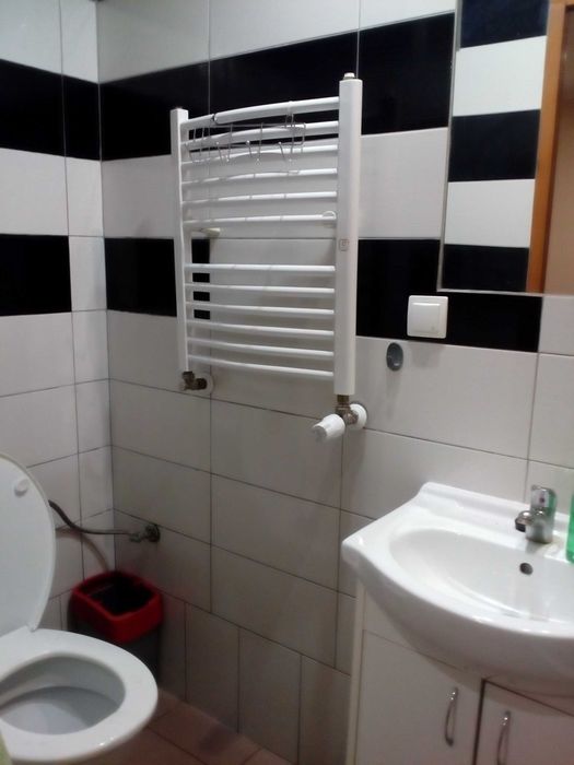 Wynajmę pokòj z łazienką