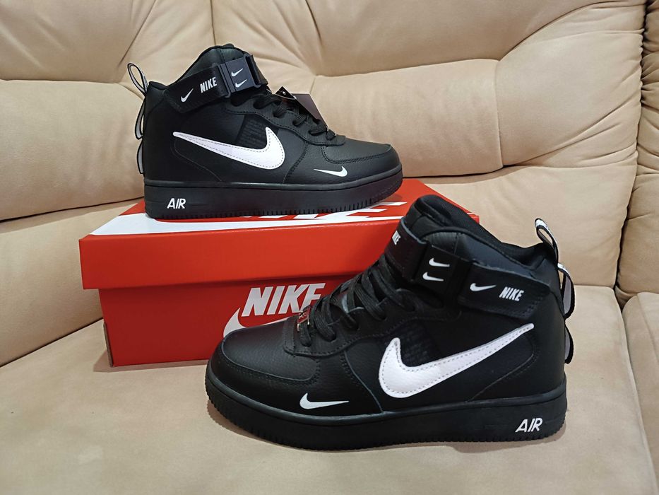 Чоловічі зимові кросівки Nike Air Force 1  44 розмір